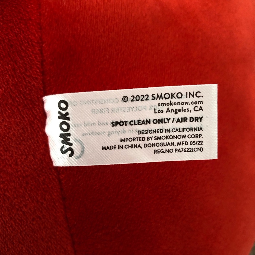 Smoko Strawberry Squishmallow - Picture 4 of 5